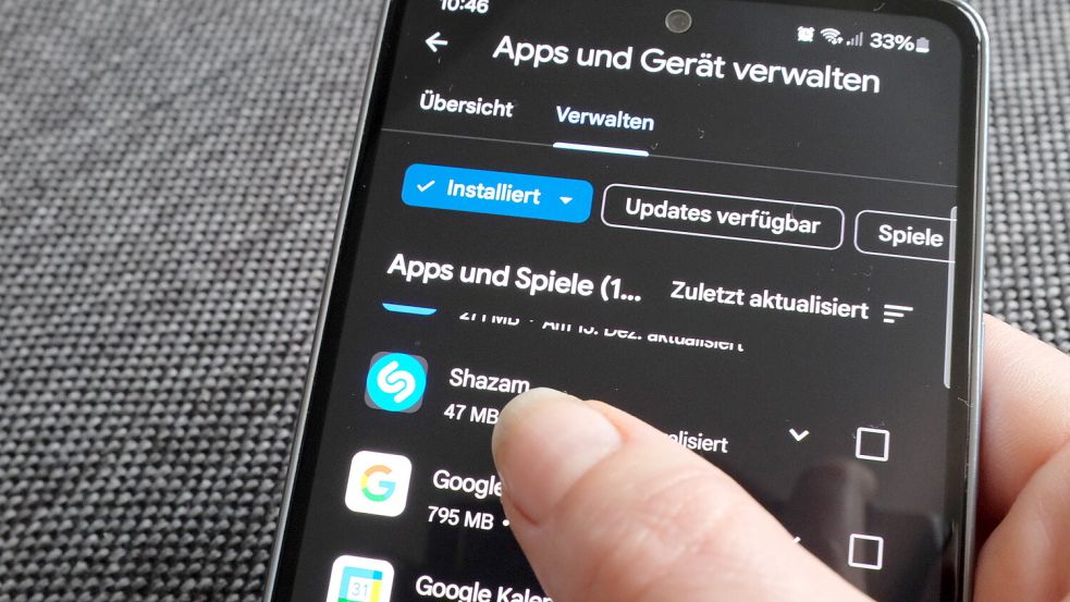 Betrüger kopieren originale Apps und erstellen eine Fälschung, um so an Ihr Geld oder Ihre Daten zu kommen. Foto: dpa/Laura Ludwig