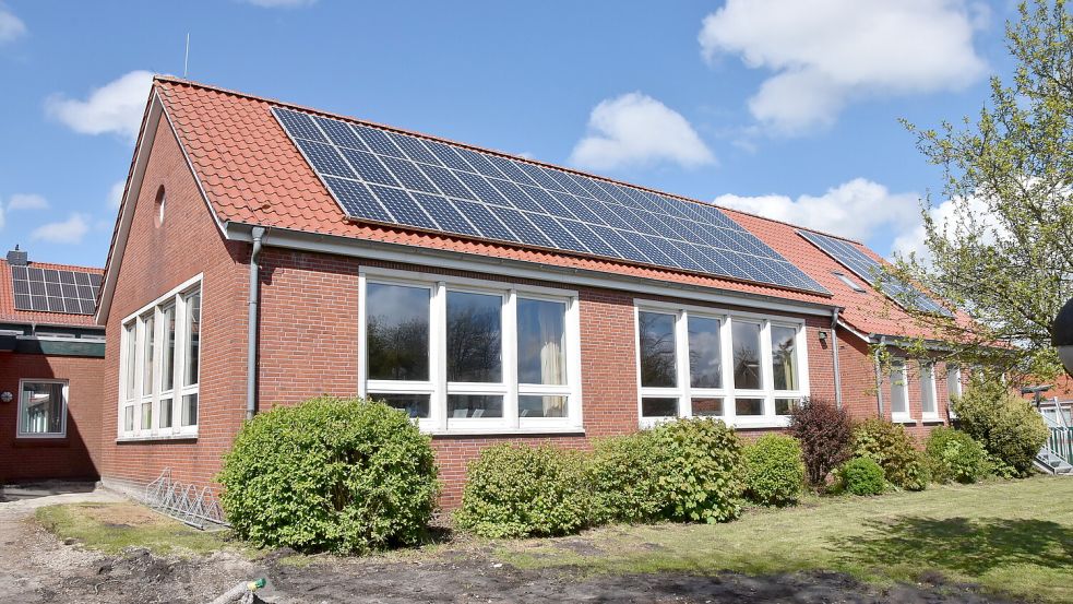 In diesem Gebäudeteil der Osteeler Schule soll die Inselklasse eingerichtet werden. Er beherbergt bisher Bücherei und Musikraum. Foto: Thomas Dirks