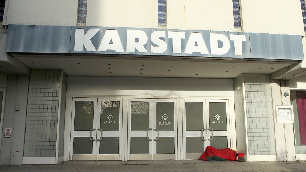 Galeria Karstadt Kaufhof ist pleite - zum dritten Mal in drei Jahren. Doch die Probleme beim Warenhaus-Giganten begannen schon lange bevor René Benkos Signa-Holding in die Insolvenz rutschte. Foto: IMAGO/ Hanno Bode