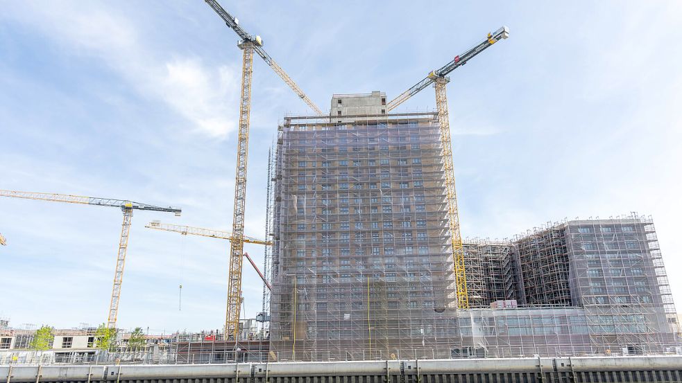 Das „Roots“ in der Hamburger Hafencity soll im Sommer 2024 fertiggestellt sein. Foto: IMAGO/Markus Matzel