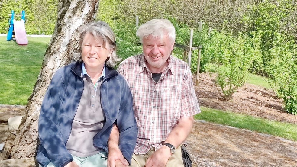 Uwe und Marina Willbuck aus Neu-Lüblow sind in der Rente zu Selbstversorgern geworden. Foto: Sören Becker