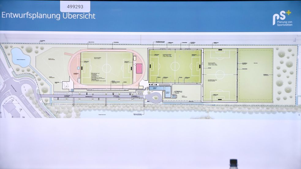 Dieser aktuelle Plan zeigt die Aufteilung des an der Bundesstraße 72 (ganz links) gelegenen neuen Sportzentrums am Tjücher Moortun in Marienhafe. Grafik: Büro „PS+ Elsner Heidbreder“