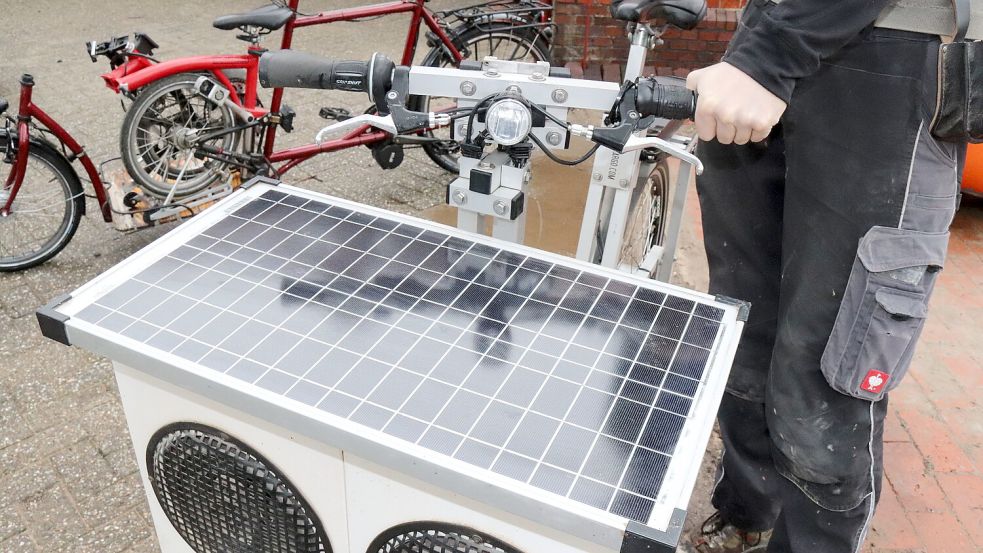 Das XYZ Cargo-Bike wird aus Vierkantprofilen zusammengeschraubt. Tjarko Tjaden beschreibt es als langlebig und wartungsarm. Foto: Karin Böhmer