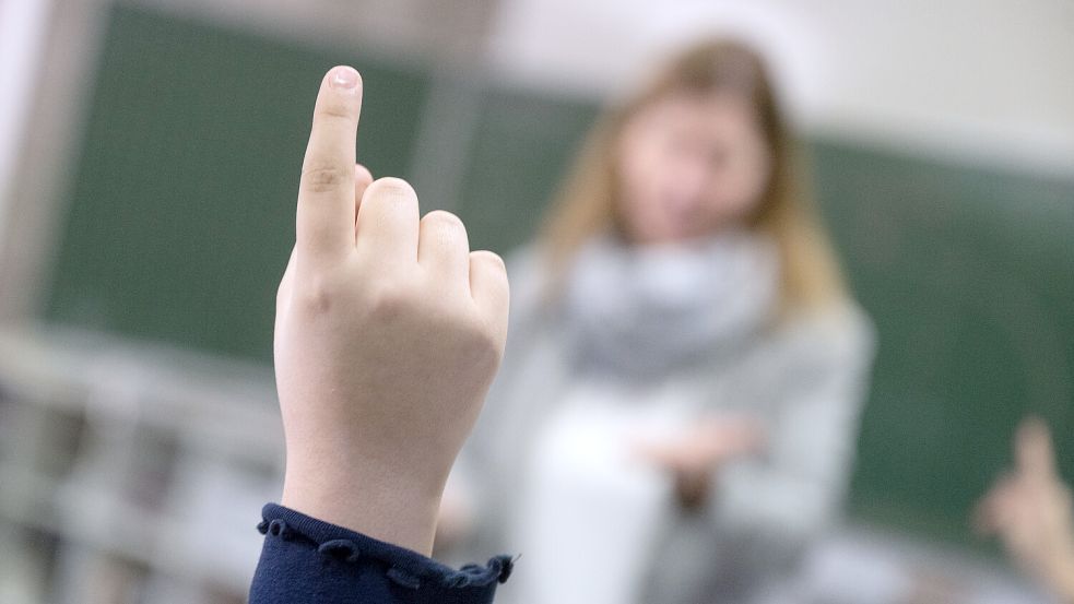 Wie weiter nach der Grundschule? Einige Bundesländer gucken in erster Linie auf die Noten, andere auf den Elternwillen. Foto: Marijan Murat/dpa