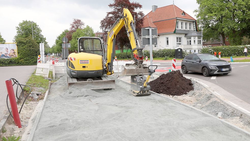 Am Fuß- und Radweg wird noch gearbeitet. Foto: Romuald Banik