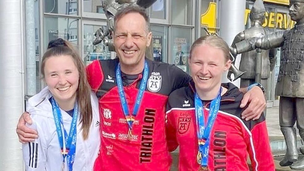 Erfolgreiches Trio des MTV Aurich bei der Europameisterschaft im Duathlon: Hilke Decker (von links), Achim Groenhagen und Leigh Knaap. Foto: privat