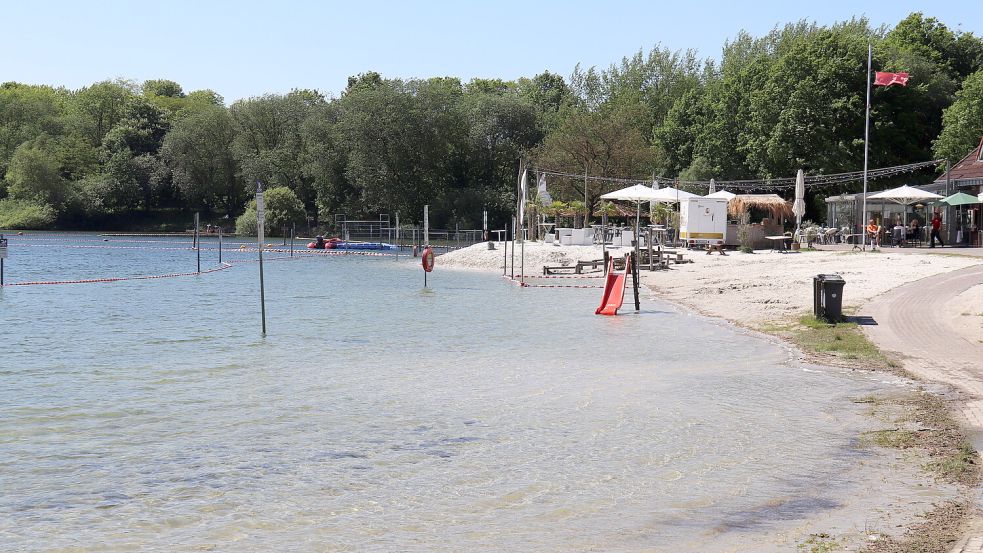 Blick auf den Strand am Badesee Tannenhausen: So sieht es zum Start der Saison aus. Foto: Heino Hermanns