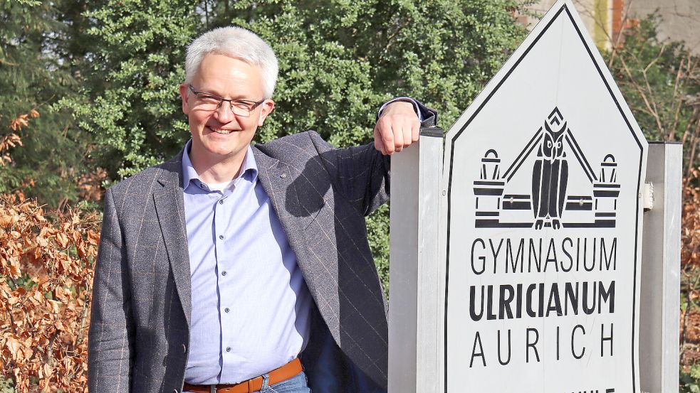 Rüdiger Musolf, Leiter des Gymnasiums Ulricianum, ist skeptisch bei den „Omas gegen Rechts“. Foto: Heino Hermanns