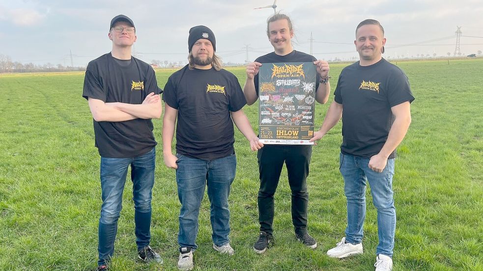 Sie wollten das „Aalride“ in Simonswolde veranstalten: Lutz Bogdanksi (von links), Henk Arensberg, Jannik Weerts, Bryan Huwald. Foto: privat