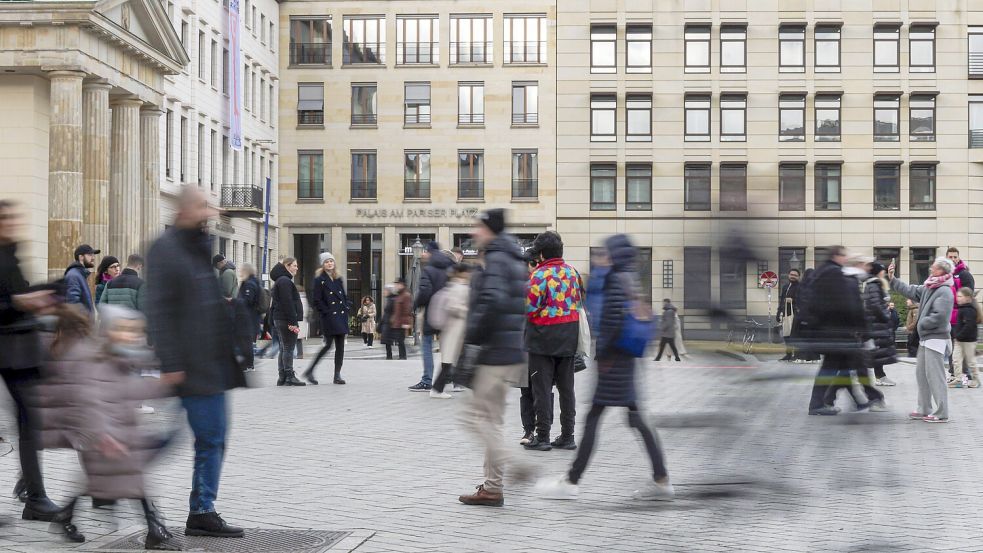 Einige haben nicht vor Augen, wie viele Menschen in Deutschland einen Migrationshintergrund haben. Foto: IMAGO/imagebroker