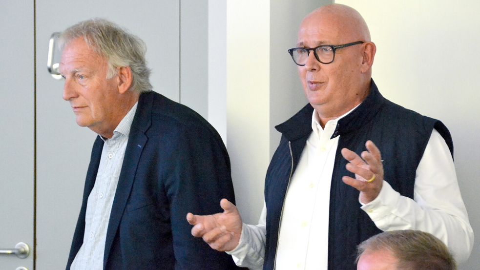 Vereinsvorsitzender Wolfgang Kellner (links) und Programmleiter Klaus Pommer berichteten im Ausschuss. Foto: Aiko Recke