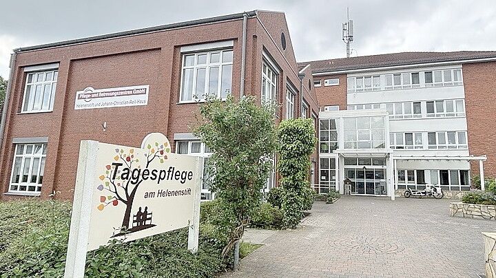 Das kreiseigene Helenenstift in Hage. Foto: Rebecca Kresse