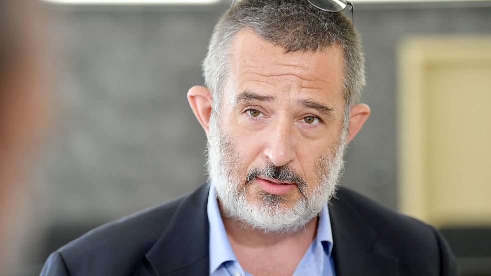 Der Thüringer Verfassungsschutzpräsident Stephan Kramer fordert von Parteien und staatlichen Stellen mehr Engagement auf Tiktok. Foto: dpa/Schutt
