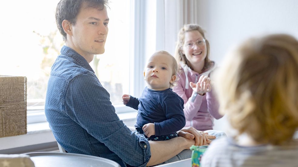Bei der Familienplanung sollten Eheleute für die Zeit des Elterngeldbezugs auch steuerliche Aspekte berücksichtigen. Foto: IMAGO/photothek