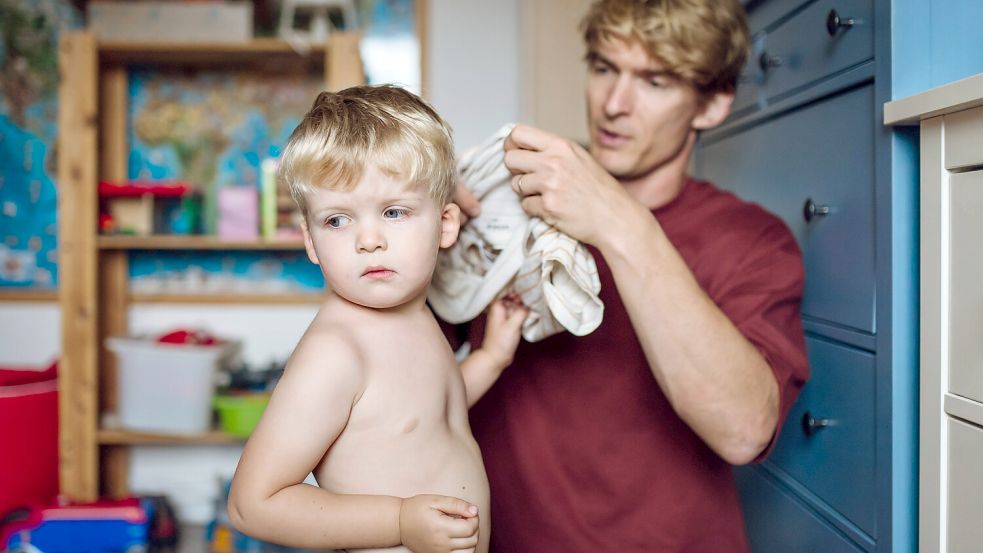 Wenn Kinder ihre Väter nicht treffen wollen, berichten Mütter von Vorwürfen wie der „Eltern-Kind-Entfremdung“. Foto: IMAGO / HalfPoint Images