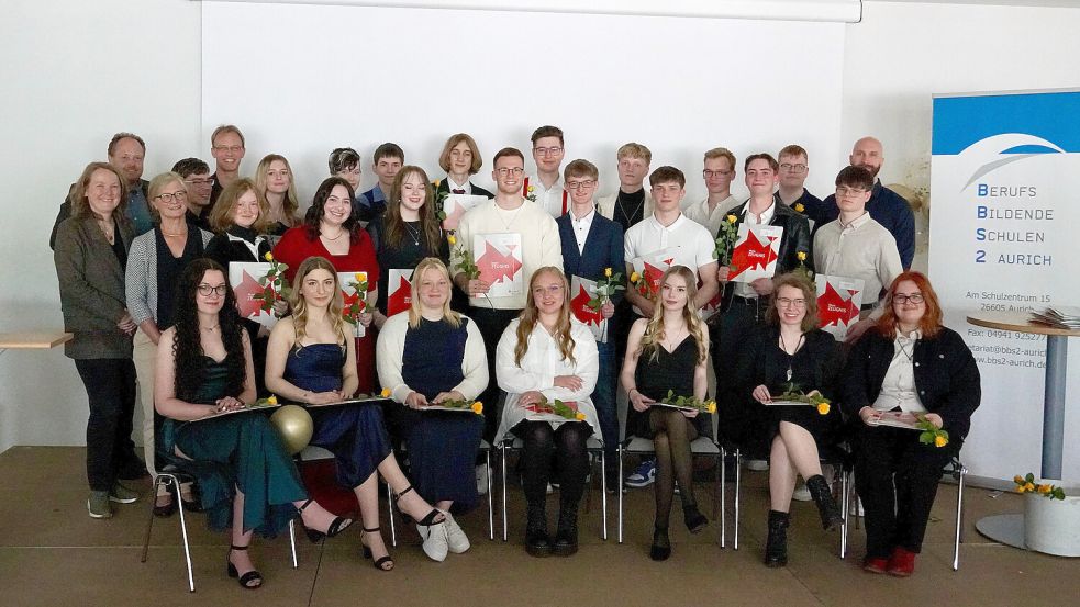 Sie haben an der BBS 2 in Aurich die Fachhochschulreife erlangt. Foto: privat