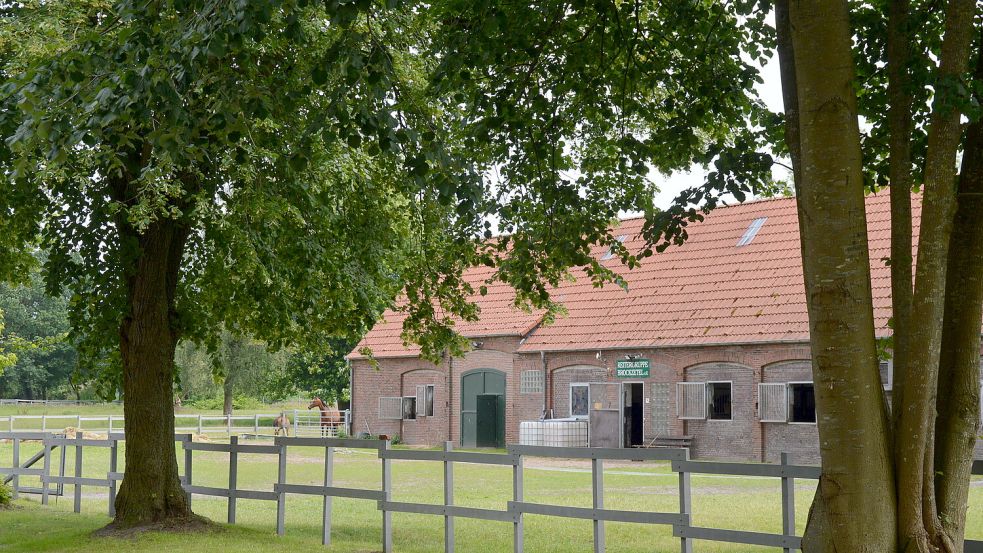 Die Stallungen der ehemaligen Domäne sind heute Heimstatt der Reitergruppe Brockzetel und im Besitz von Almuth Köhler, einer engagierten Förderin des Vereins. Fotos: Gerd-D. Gauger