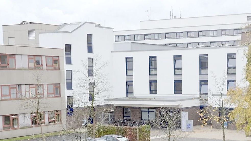 An einer Stelle des Hans-Susemihl-Krankenhauses Emden hat es einen Wasserschaden gegeben. Foto: Aiko Recke