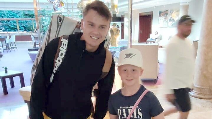 Beim ATP-Turnier am Hamburger Rothenbaum traf Jenna Saathoff den Weltklassespieler Holger Rune.
