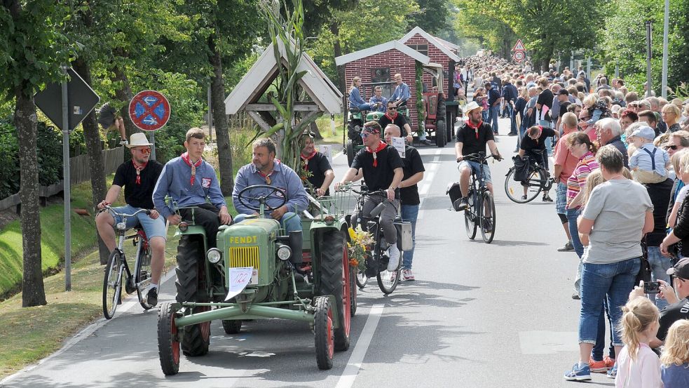 Neben Korso und Co. sorgt erstmals eine Schnitzeljagd für zusätzliches Vergnügen. Unter www.doerptour.de sind, veranstaltet von den ON, Preise im Gesamtwert von 2000 Euro zugewinnen. Foto: Udo Hippen