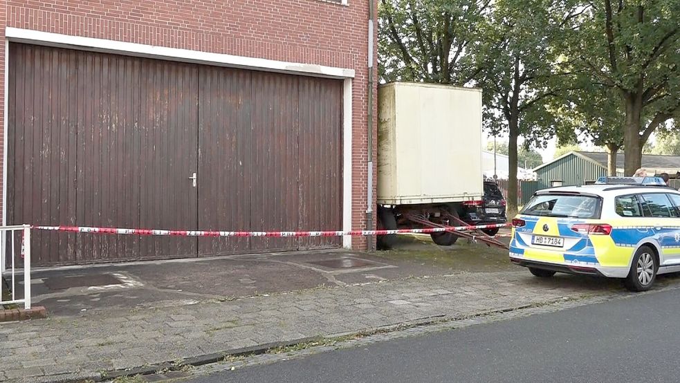 An der Akazienstraße im Bremer Stadtteil Woltmershausen ist eine Leiche gefunden worden. Foto: NWM-TV