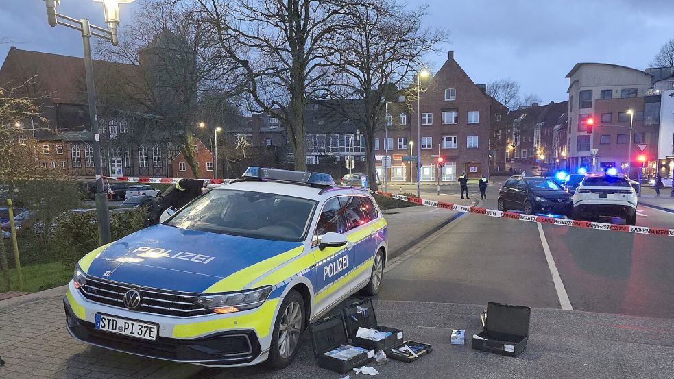 Bei der Auseinandersetzung im März zückte ein Beteligter ein Messer und stach mutmaßlich zu. Nun ist er wegen Mordes angeklagt. Foto: Polizei Stade