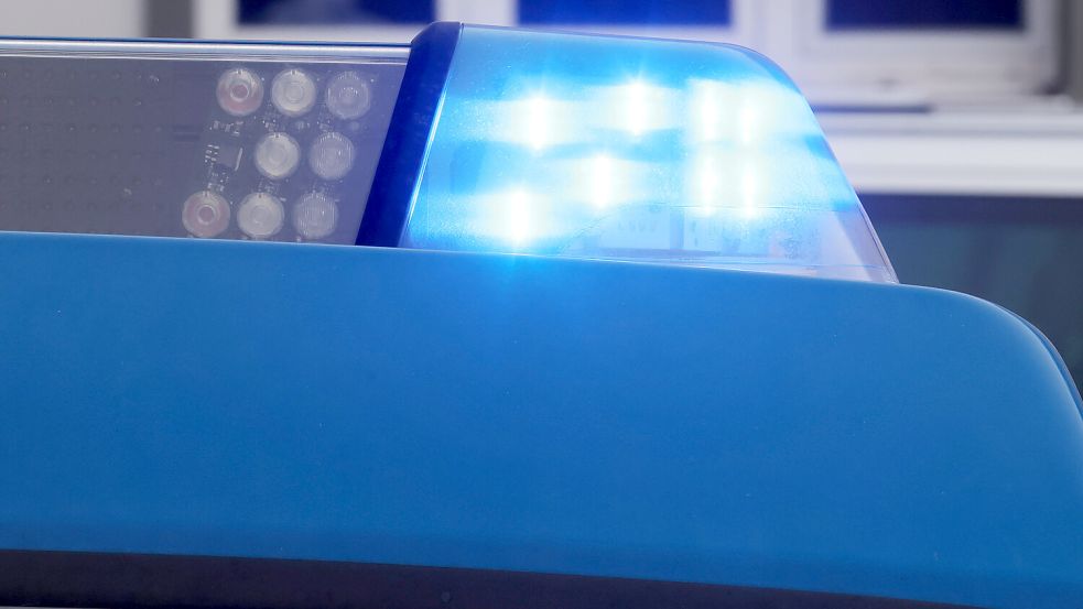 Die Polizei war nach einer Prügelei in Emden im Einsatz. Symbolfoto: dpa