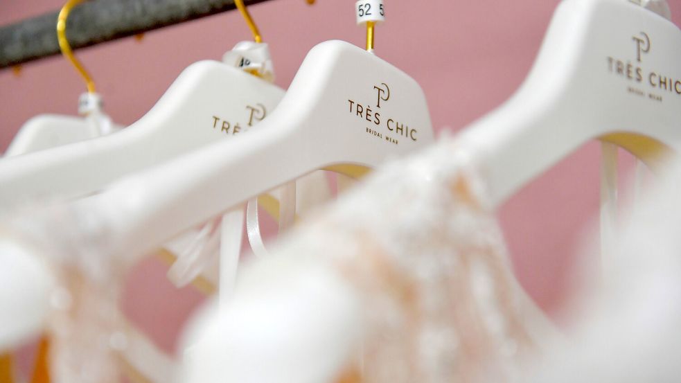 Die Kundin hat die Auswahl unter verschiedenen Herstellern, einer ist die niederländische Firma Très chic. Fotos: Ortgies