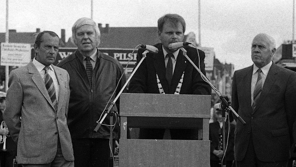Werner Stöhr bei der Eröffnung des Auricher Stadtfestes im Jahr 1983. Foto: ON-Archiv