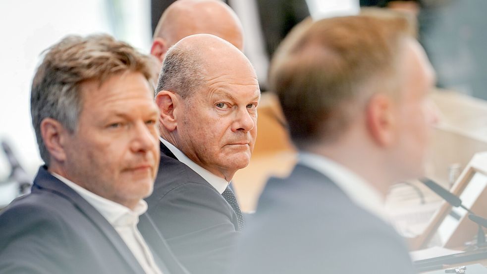 Ampel-Regierung unter Druck: Verbraucherschützer mahnen zur Eile bei offenen Projekten. Foto: dpa/Kay Nietfeld