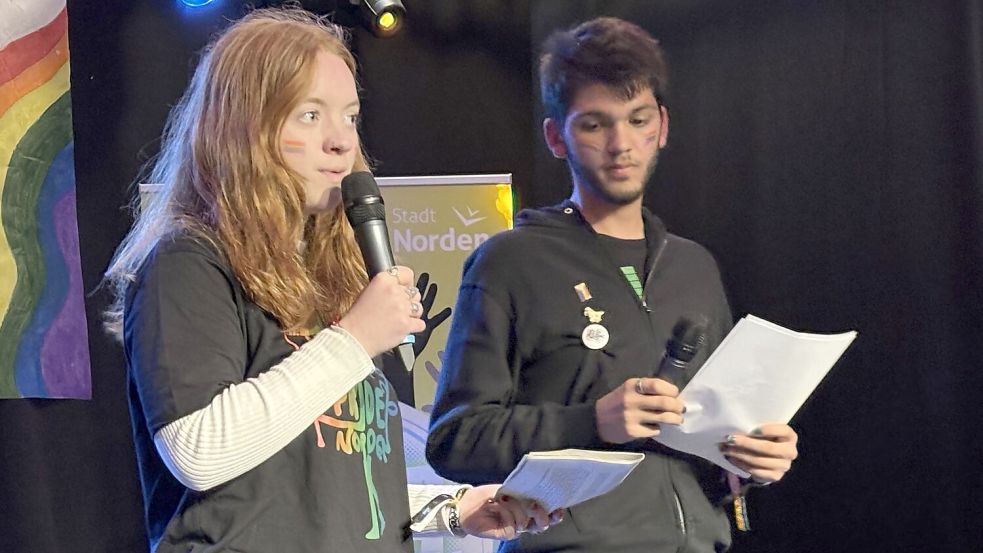 Merle Gatena und Nico Kemena sind die Hauptorganisatoren des Herbst-Pride und kündigten eine Wiederholung an. Foto: Karin Böhmer