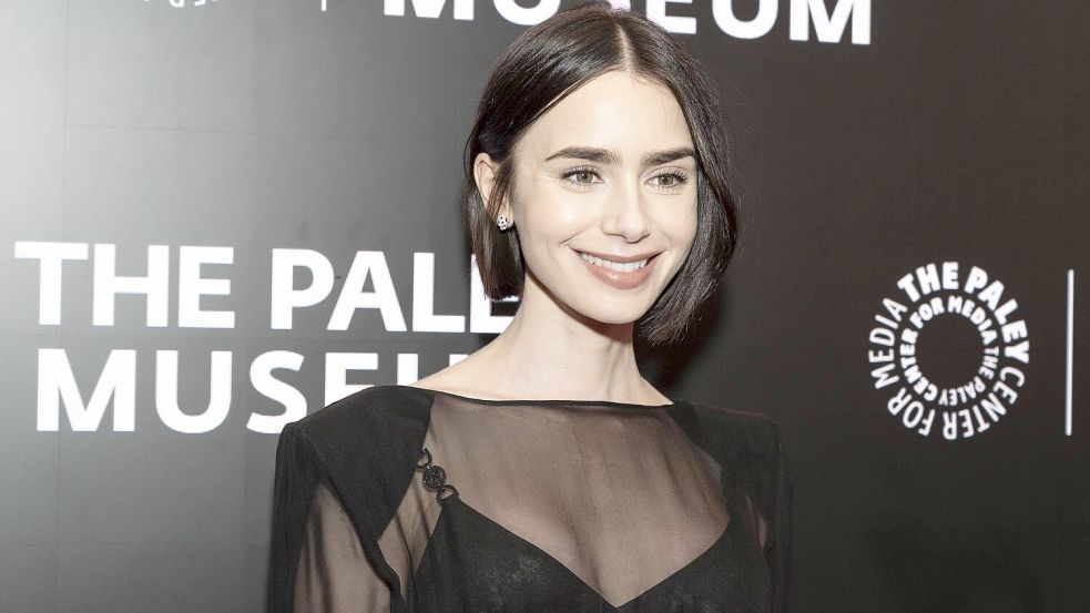 Schauspielerin Lilly Collins spielt seit vier Jahren „Emily“. Foto: IMAGO/ZUMA Press Wire
