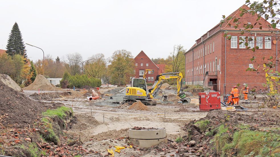 Seit Februar dieses Jahres werden die neuen Straßen auf dem Kasernengelände angelegt. Foto: Heino Hermanns