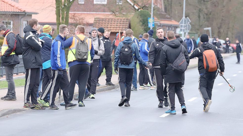 Die Stimmung war schon im vergangenen Jahr freundschaftlich zwischen den beiden Top-Teams der Landesliga. Foto: Wilfried Gronewold