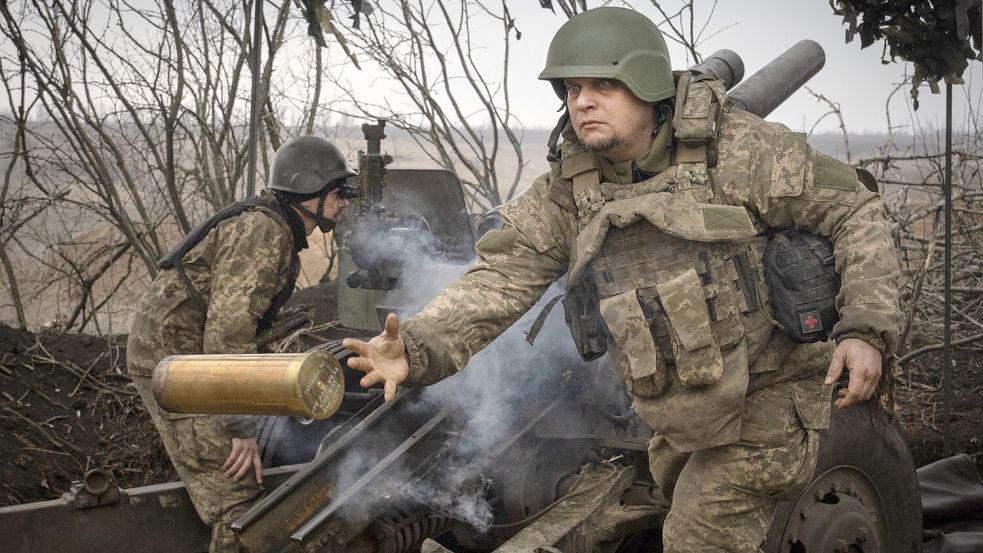 Die Ukraine ist bei ihrer Verteidigung im russischen Angriffskrieg auf Militärhilfe aus den USA und Europa angewiesen. Doch Trumps Wiederwahl und die anstehenden Neuwahlen in Deutschland sorgen für viel Unsicherheit. Foto: dpa/AP/Efrem Lukatsky