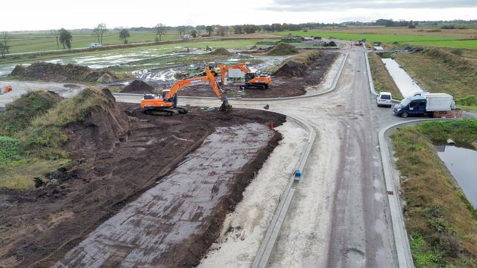 Noch in diesem Jahr sollen die Straßen in dem neuen Teil des Gewerbegebiets asphaltiert werden. Foto: Samtgemeinde Brookmerland