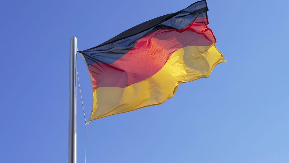 „Einigkeit und Recht und Freiheit“ – wer singt die Worte der deutschen Nationalhymne schon lauthals mit? Foto: IMAGO/Andreas Mallinckrodt