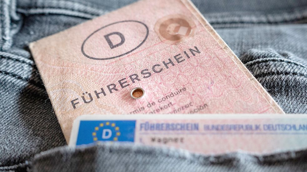 Bald könnte ein Fahrverbot in einem EU-Land auch für alle anderen Mitgliedstaaten gelten. Die EU-Verkehrsminister haben sich für ein Gesetz zur europaweiten Ahndung schwerer Verkehrsdelikte ausgesprochen. Foto: IMAGO/onemorepicture