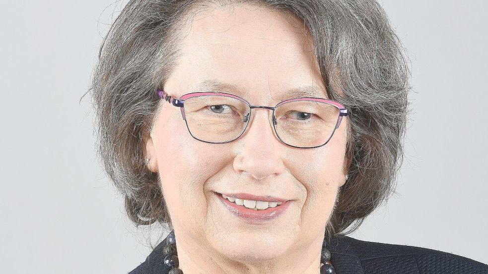 Pastorin Annette Hinzmann ist seit vielen Jahren im Siegerland tätig und wechselt nun aus Liebe zum Landstrich Ostfriesland in die Gemeinden Eilsum, Grimersum und Wirdum. Foto: privat