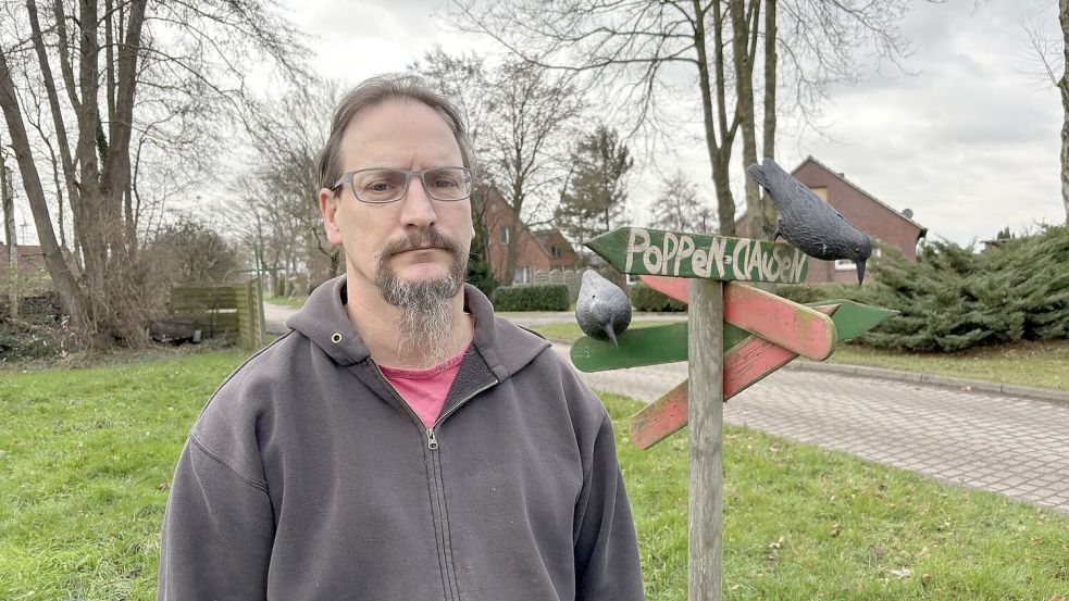 Marco Clausen aus Ihlow sucht weiter nach einer neuen Bleibe für seine Familie. Foto: Christin Wetzel