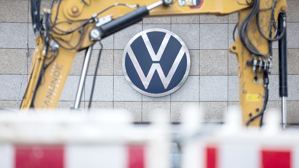 In einer elfminütigen Rede zur VW-Krise setzt Stephan Weil auf Stabilität: Kosten senken, Arbeitsplätze sichern, EU-Strafzahlungen aussetzen. Foto: dpa/Rolf Vennenbernd