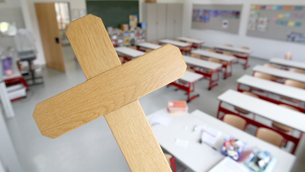 Die Zahl der Schüler, die am Religionsunterricht teilnehmen, sinkt seit Jahren. Jetzt wurde ein neues Fach geschaffen. Foto: dpa/Karl-Josef Hildenbrand
