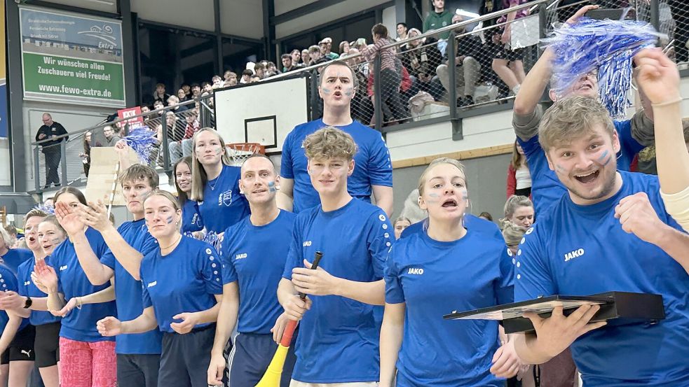 Lupo ist mit vielen Anhängern vertreten und bringt einen eigenen Song mit. Foto: Imko Swieter