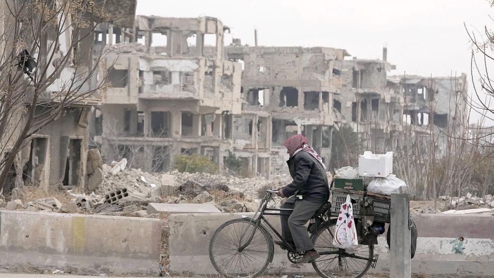 Land in Trümmern: Nach 13 Jahren Bürgerkrieg ist die Zukunft Syriens ungewiss. Foto: dpa/Hussein Malla/AP