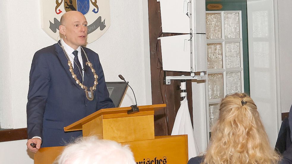 Trotz aller Kritik und Sorgen sieht Bürgermeister Erwin Adams grundsätzlich eine positive Entwicklung der Gemeinde Großefehn. Foto: Helmut Vortanz