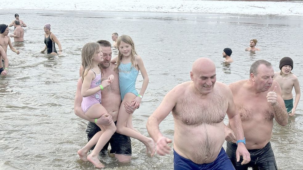 Manche mussten nicht einmal an Land gehen, um aus dem Wasser zu kommen. Foto: Lasse Paulsen