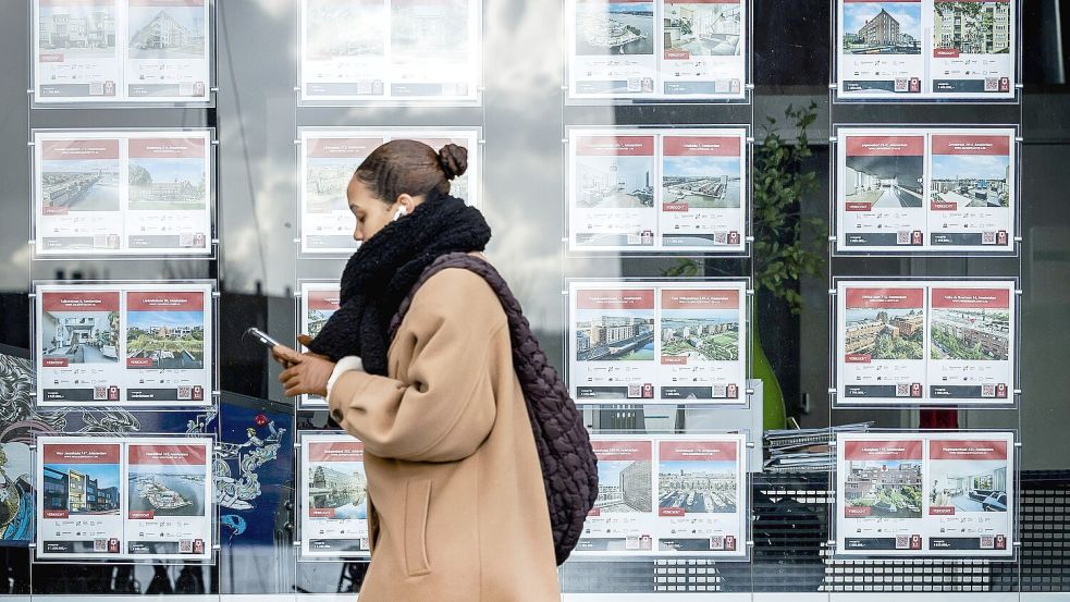 Viel Konkurrenz, hohe Mietpreise: In der Großstadt zu wohnen, frisst schnell einen Großteil des Gehalts auf. Foto: Imago/Remko de Waal