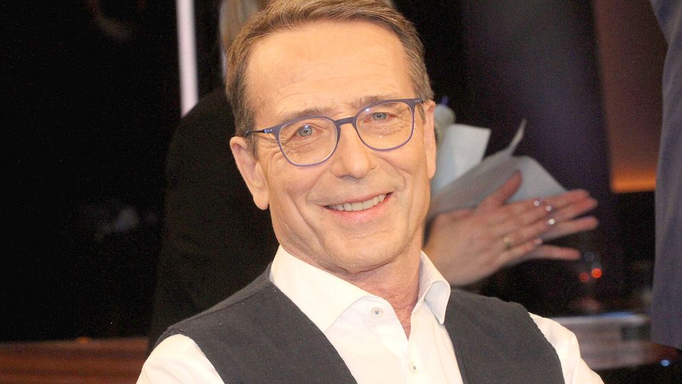 Mediziner Matthias Riedl aus Hamburg gibt sein Wissen auch in TV-Shows weiter. Foto: IMAGO / APress