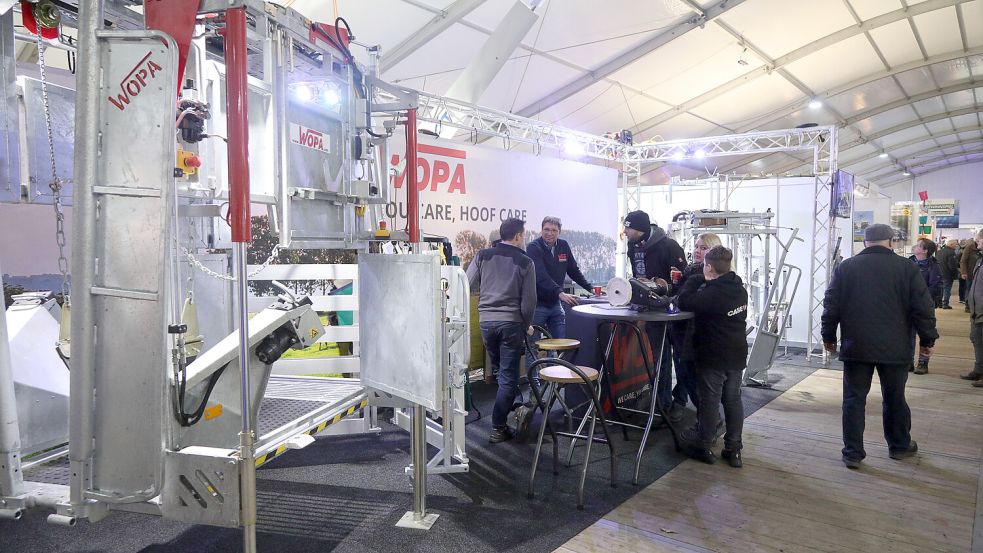 Auch wenn auf dieser Landwirtschaftsmesse wieder auch Töpfe und Staubsauger präsentiert werden, geht es vor allem um Fachgespräche zu landwirtschaftlichen Produkten. Foto: Romuald Banik