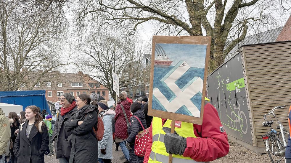 Sinkt das Schiff der Demokratie? Hoffentlich bewahrheitet sich dieses selbst gemalte Bild nicht. Foto: Schuurman